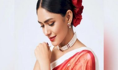 Mrunal Thakur Started With TV's Popular Show 'Kumkum Bhagya', Got Entry Into Bollywood Like This