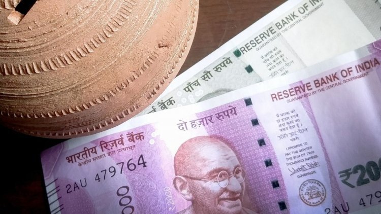 Increased the interest rate in fixed deposits by SBI and Axis Bank