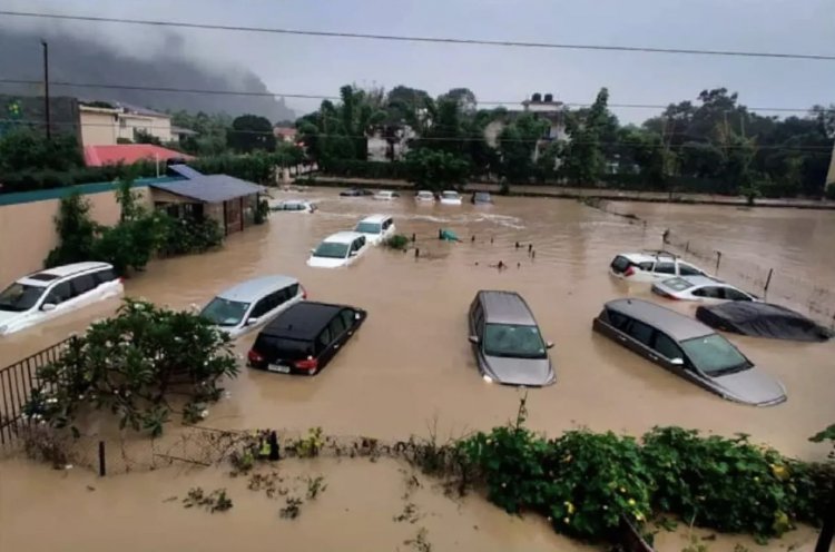 Cars damaged by floods in Bangalore? Victims of the 2015 floods in Chennai told what precautions to be taken