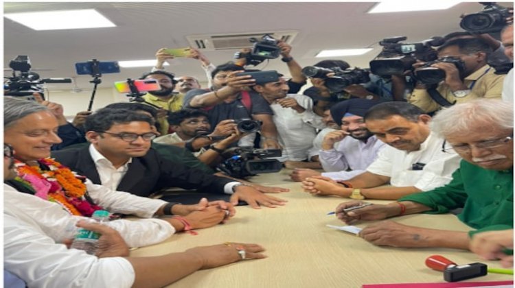 KN Tripathi, who left the Air Force and joined politics, filed nomination for the post of Congress President