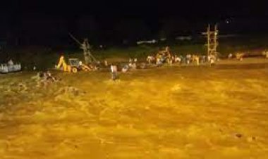 Flood in the river during idol immersion in Jalpaiguri, West Bengal, 8 killed, many missing