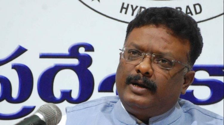 Senior leader Dasoju Sravan resigns from BJP, accused of distributing money, meat and liquor among voters