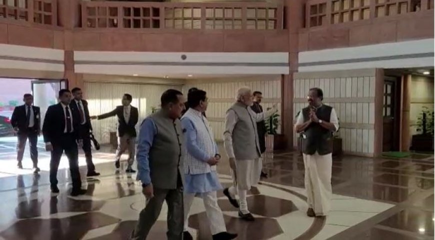 BJP Parliamentary Party meeting begins, PM Modi, Speaker Nadda and MPs of both houses present            