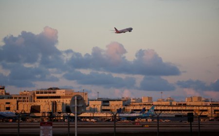 American air system failed, more than 1200 flights late, orders to stop all domestic flights