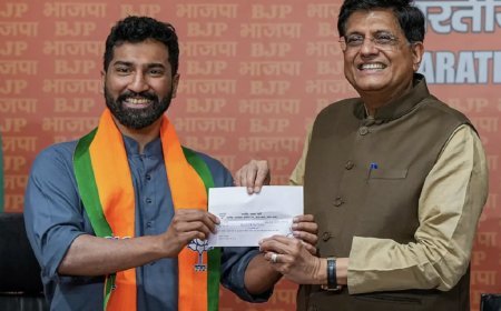 Son joined BJP, Congress leader AK Antony said - Anil's wrong decision, I am hurt