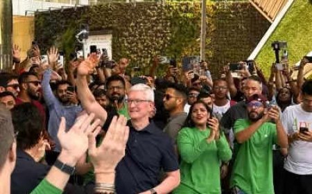 Apple Store now opens in Delhi with applause, see special pictures