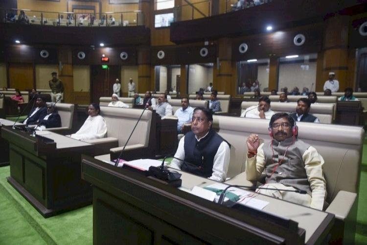 Huge Uproar In Jharkhand Assembly, 4 BJP MLAs Suspended