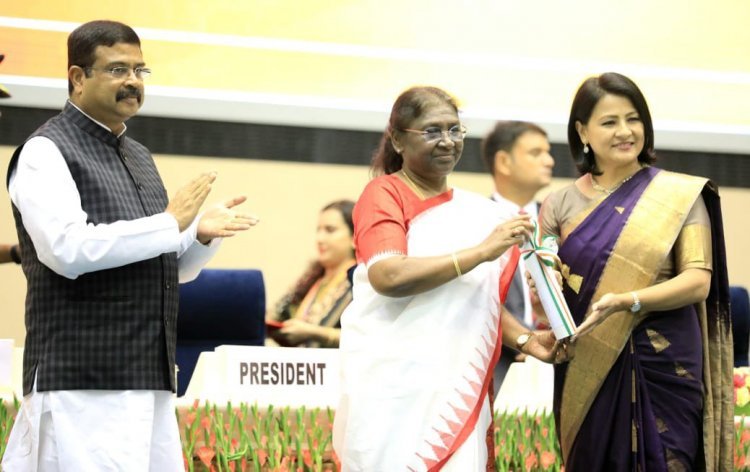 President Draupadi Murmu honored 46 teachers with the National Award 2022