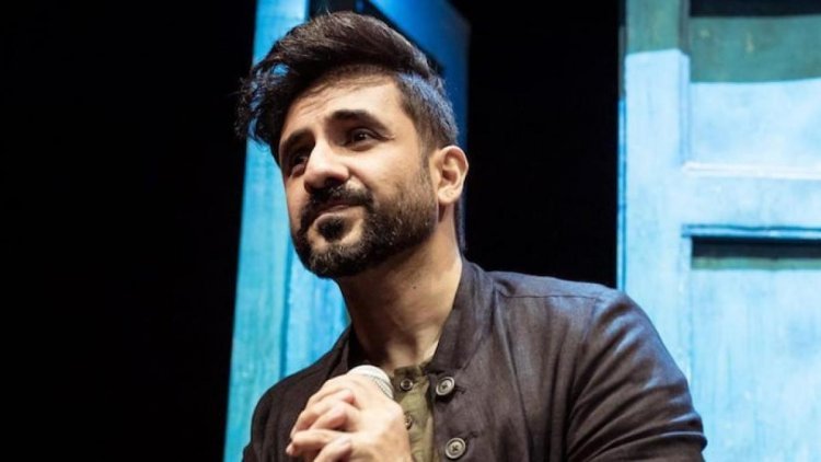 Comedian Vir Das demands cancellation of the show to be held in Bangalore, alleging hurting the sentiments of Hindus