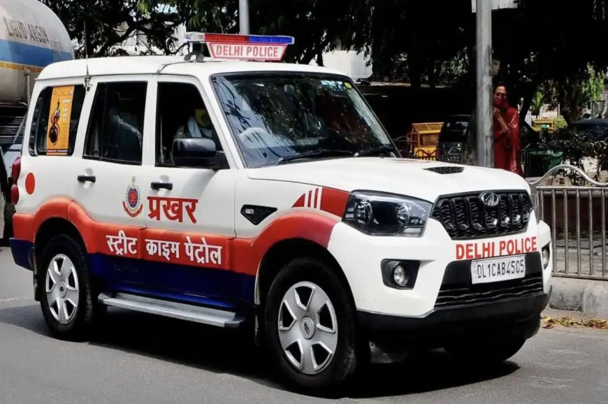 Delhi Police busts Fortuner robbery gang, 6 people arrested with foreign weapons