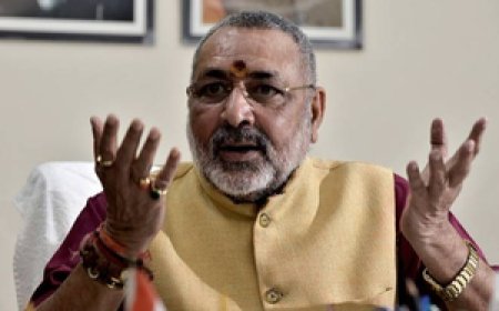 मुसलमानों के लिए हिंदुओं की हकमारी कर रही कांग्रेस, लालू-तेजस्वी चुप क्यों हैं : गिरिराज सिंह