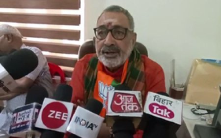 ‘यह डूबती हुई नाव है, जो चढ़ेगा वो डूबेगा’, गिरिराज का कांग्रेस पर तीखा हमला