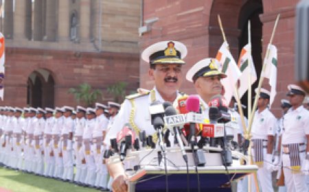 नौसेना को और मजबूत व टेक्नोलॉजी एडवांस बनाने का प्रयास : नेवी चीफ