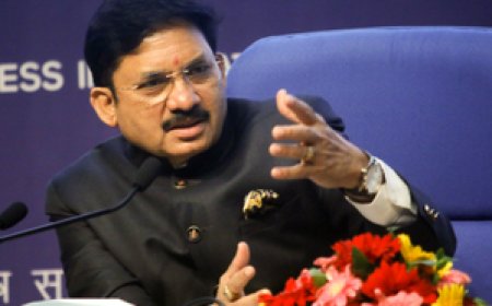 गुजरात स्थापना दिवस पर भाजपा उम्मीदवार ने कांग्रेस की विरासत, भाई-भतीजावाद की आलोचना की