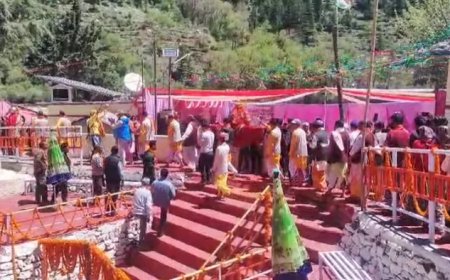 धराली : प्राचीन कल्प केदार मन्दिर के कपाट खुले हजारों की संख्या मे श्रदालू रहे मौजूद