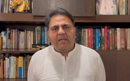 पाकिस्तान से फिर आई राहुल, केजरीवाल और ममता के लिए शुभकामनाएं, फवाद चौधरी ने कहा- नरेंद्र मोदी की शिकस्त जरूरी