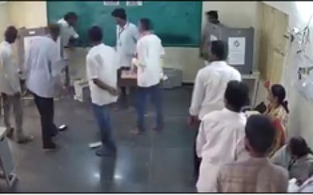 ईवीएम पटकने का मामला : सुप्रीम कोर्ट ने आंध्र प्रदेश विधायक के मतगणना केंद्र पर जाने पर रोक लगाई