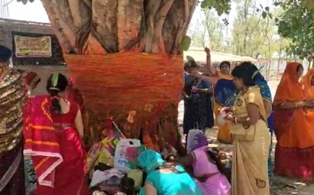 नैनीताल: वट सावित्री व्रत की धूम, महिलाओं ने की पति की लंबी उम्र की कामना