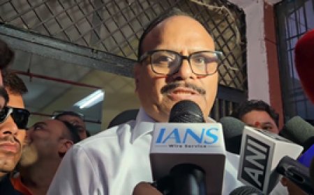 ब्रजेश पाठक ने की हाथरस हादसे के पीड़ितों से अस्पताल में मुलाकात