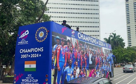 मुंबई में विश्व विजेताओं के सम्मान में उमड़ा जनसैलाब, वानखेड़े में टीम इंडिया का भव्य स्वागत