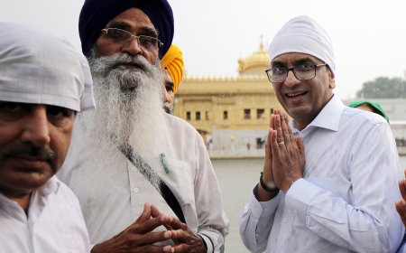 सीजेआई ने स्वर्ण मंदिर में टेका मत्था, इसे बताया 'सौभाग्य'