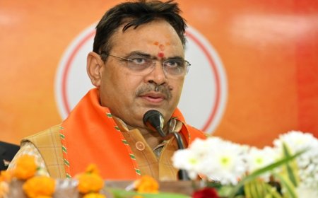 प्लेटिनम जयंती समारोह से एयरपोर्ट रवाना हुए सीएम भजनलाल, कृष्ण जन्माष्टमी की दी शुभकामनाएं