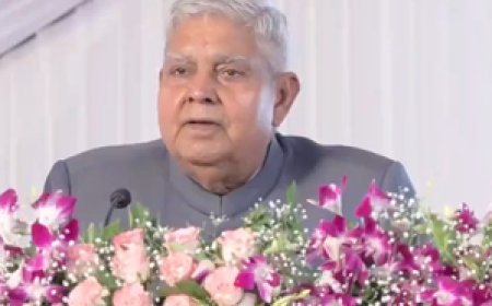 संविधान का किसी किताब की तरह दिखावा नहीं, उसका सम्मान करना चाहिए : उपराष्ट्रपति धनखड़