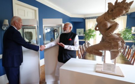 अमेरिका ने भारत को लौटाई 297 प्राचीन धरोहर