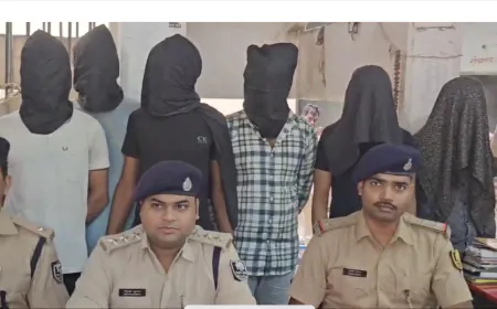 Bihar Crime News : परसा गांव में पुलिस की कार्रवाई , 9 अपराधियों को गिरफ्तार कर बरामद किए हथियार और चोरी की बाइक