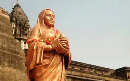 अहिल्याबाई होलकर की 300वीं जयंती पर भव्य कार्यक्रम, कई हस्तियों ने की शिरकत