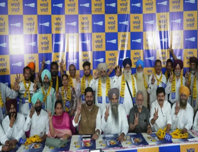 Tarn Taran Bypoll से पहले AAP को मिला बड़ा समर्थन — Ex-Servicemen, Congress और Akali नेताओं ने थामा झाड़ू