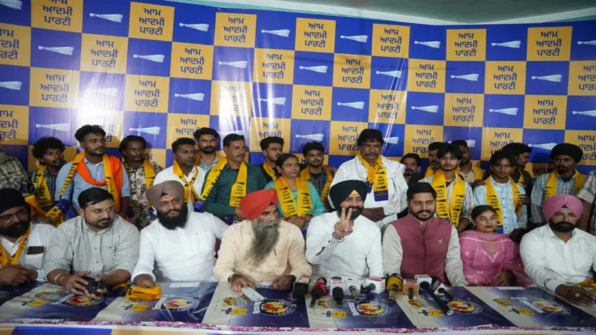 Labour Union के अध्यक्ष Dalbir Singh अपने साथियों सहित ‘AAP’ में शामिल Cabinet Minister Laljit Singh Bhullar ने सभी नेताओं का किया स्वागत