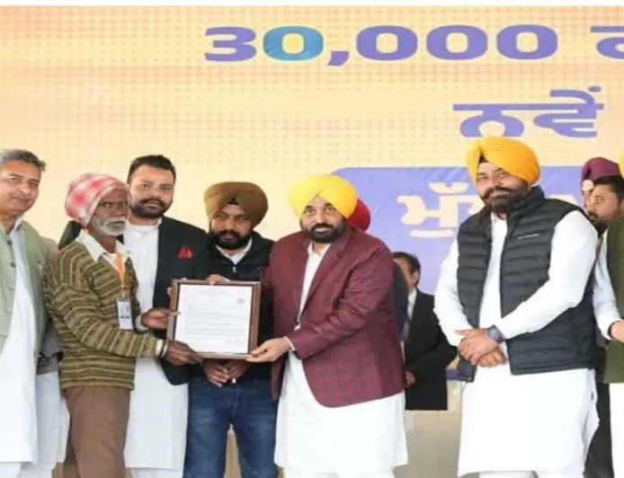 ₹377 Crore की बड़ी राहत: CM Bhagwant Mann ने 30,000 से ज्यादा Flood-Affected Families को Compensation दिया