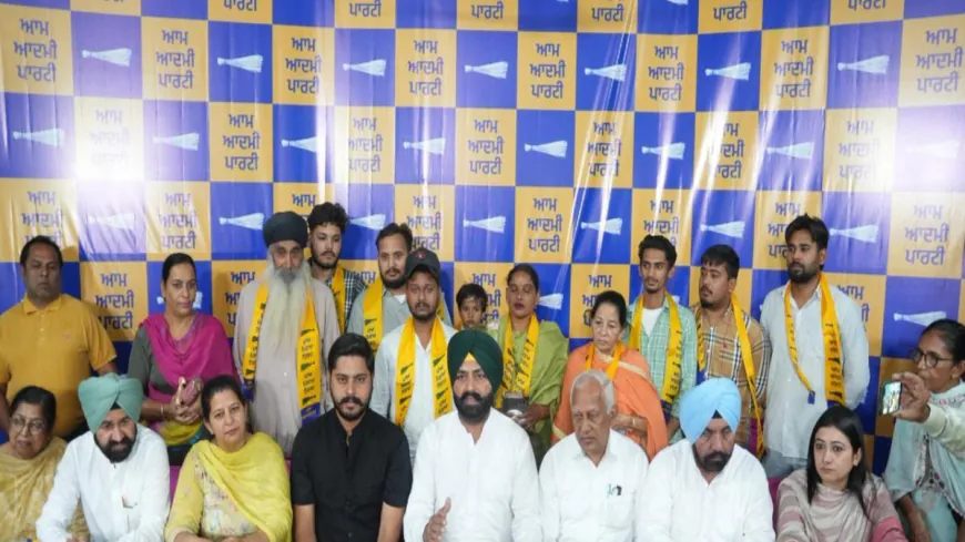 Harmeet Sandhu के अभियान को मिली बड़ी मजबूती, Akali Dal Trade Wing के अध्यक्ष Mukhtar Sandhu दर्जनों साथियों सहित APP में शामिल