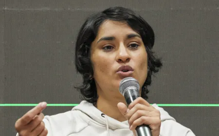 विनेश फोगाट ने संन्यास से वापसी का फैसला किया, LA 2028 ओलंपिक में फिर से उतरेंगी