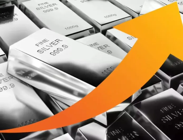 पहली बार चांदी 2 लाख पार, एक साल में भाव दोगुने, सोना भी रिकॉर्ड स्तर पर