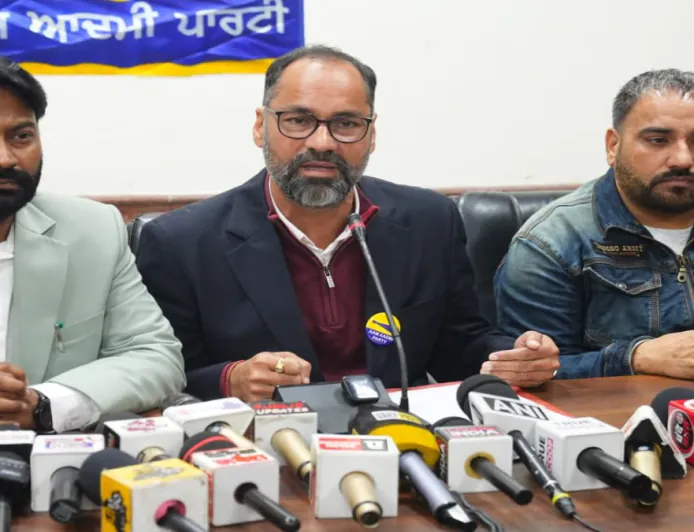 मजदूरों की रोजगार गारंटी खत्म करने के लिए भाजपा ने मनरेगा में बदलाव किया- Pawan Kumar