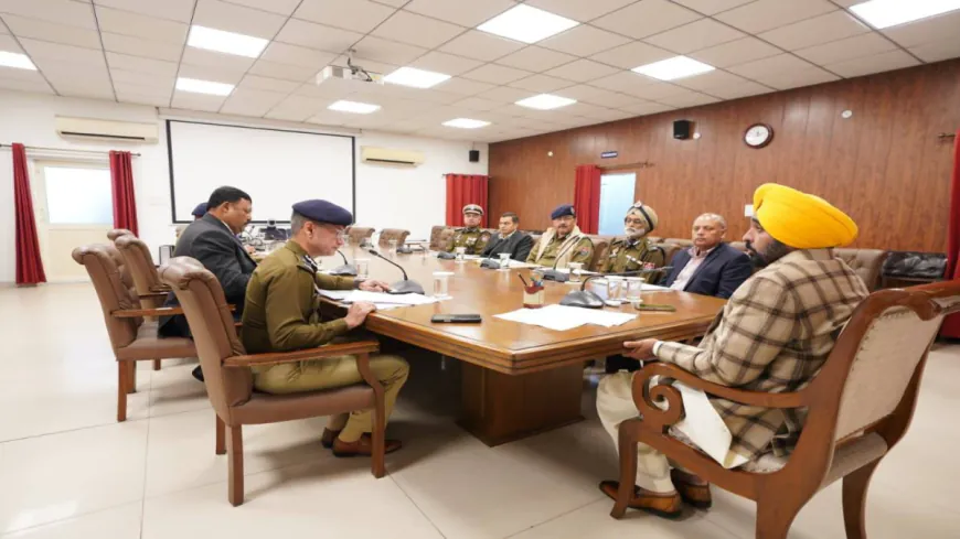 भगवंत मान ने ली law and Order पर बैठक:नशे के खिलाफ अभियान तेज करने और गैंगस्टरों पर सख्त कार्रवाई के आदेश