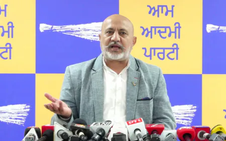 70 साल का फिक्स्ड मैच खत्म: रवनीत बिट्टू के वीडियो से AAP ने कांग्रेस-अकाली दल के 'सीक्रेट गठबंधन' को किया बेनकाब