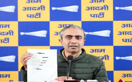 AAP का सनसनीखेज आरोप: 'जेफरी एपस्टीन से डेलिगेशन नहीं, बल्कि निजी तौर पर मिलते थे हरदीप पुरी'