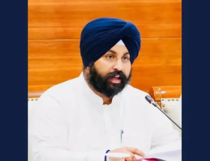 रिजल्ट की गलतियों पर लगेगा ब्रेक! पंजाब सरकार का ऐतिहासिक फैसला 'ऑन-स्क्रीन मार्किंग' सिस्टम होगा लागू