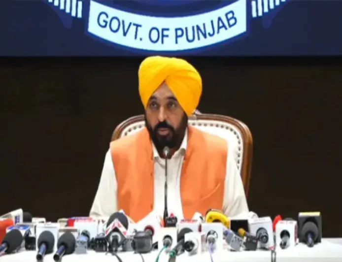 विधानसभा चुनाव से पहले पंजाब में मुफ्त योजनाओं की बड़ी घोषणा