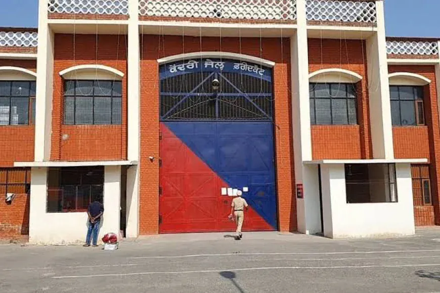 फरीदकोट जेल में सुरक्षा व्यवस्था फेल? बैरकों की तलाशी में मिले 10 मोबाइल, मचा हड़कंप