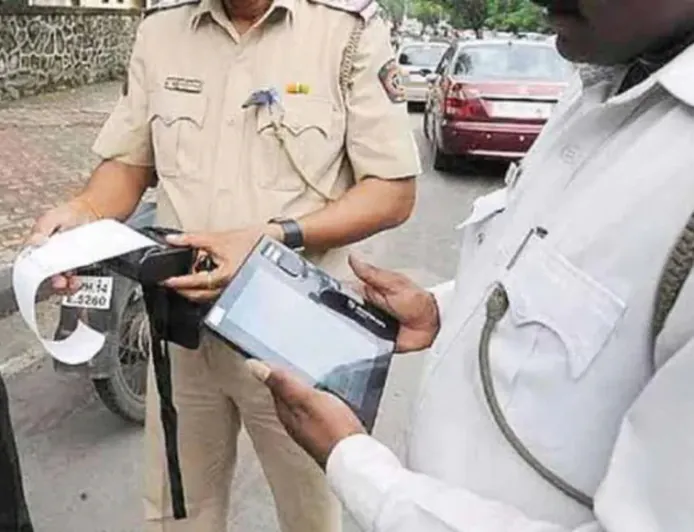 लुधियाना: 'फर्जी VIP' कल्चर पर ट्रैफिक पुलिस का डंडा; गाड़ियों पर अवैध नीली-लाल बत्ती लगाई तो लगेगा ₹10,000 तक जुर्माना